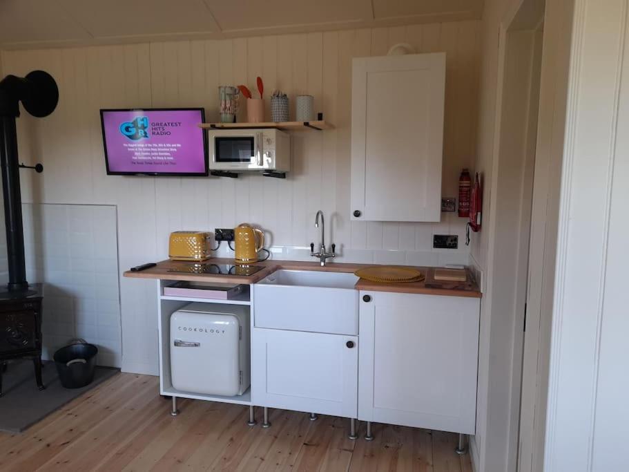 Dinky'S Den Apartment Coverack Luaran gambar